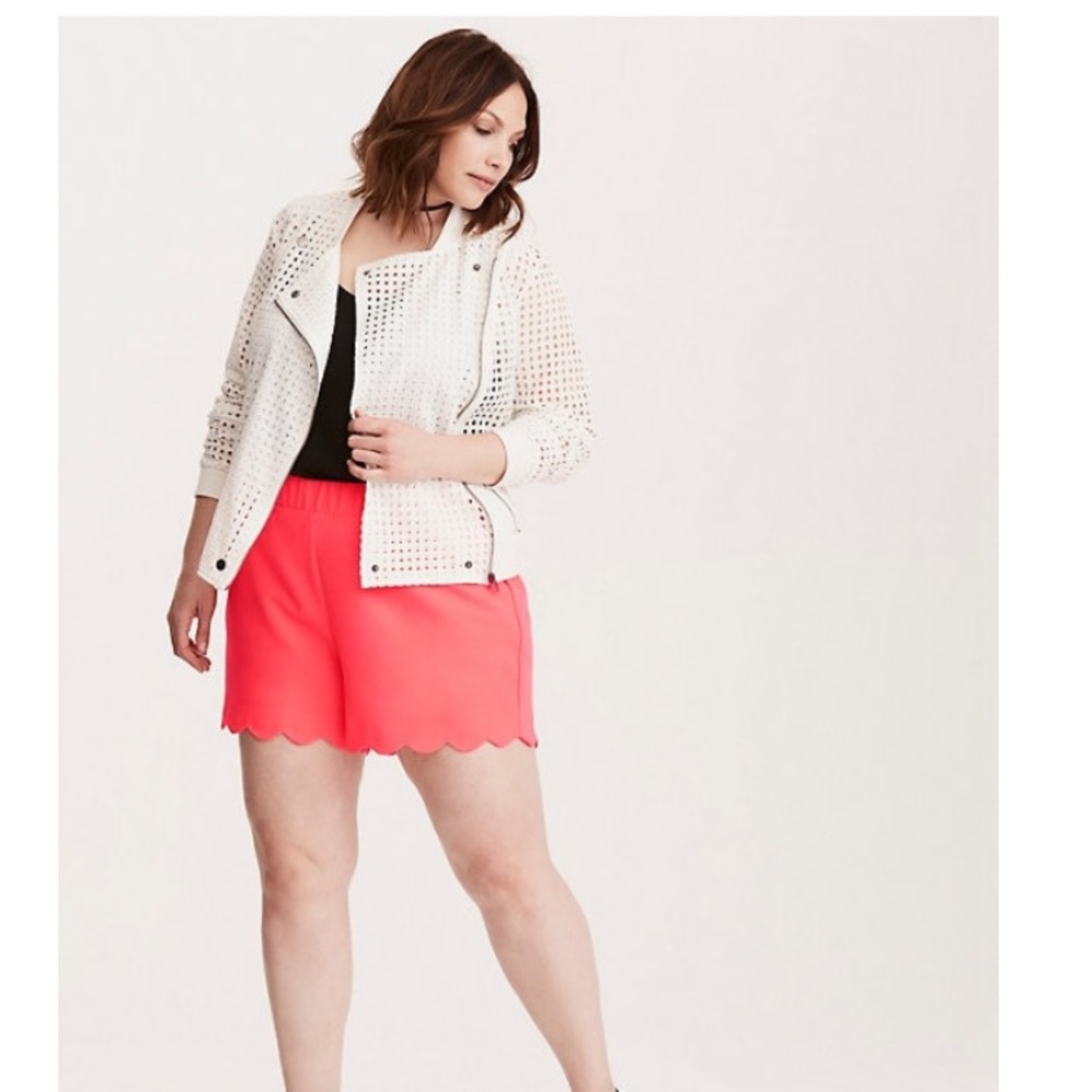 Torrid coral color shorts